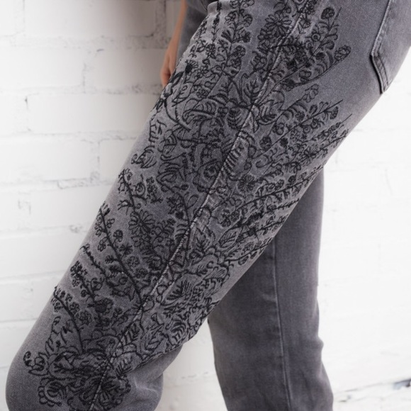 GORGEOUS Embroidered Free People Gray Jeans - Picture 3 of 7